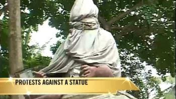 Video : Suspense over Thiruvalluvar statue