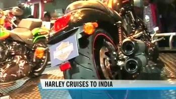 Video : Harley Davidson cruises into India