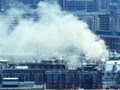 Video : 100 firefighters vs central London blaze