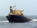 Video : MV Rak's oil spill threatens Mumbai's coastline