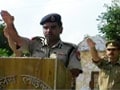 Video : The Anna effect: Won't take bribe, pledges Agra police